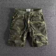 Militärgrün